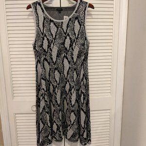 Torrid Black/Gray Snake Print Sweater Dress Size 1
